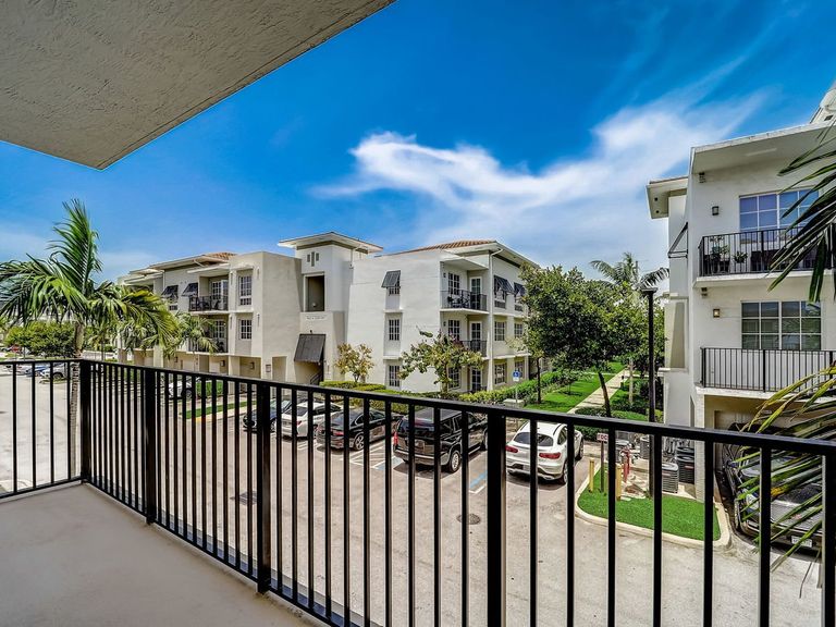 Midtown Aventura apartments in Aventura, FL – photo 54