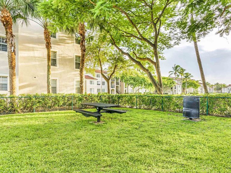Miramar Lakes apartments in Miramar, FL – photo 26