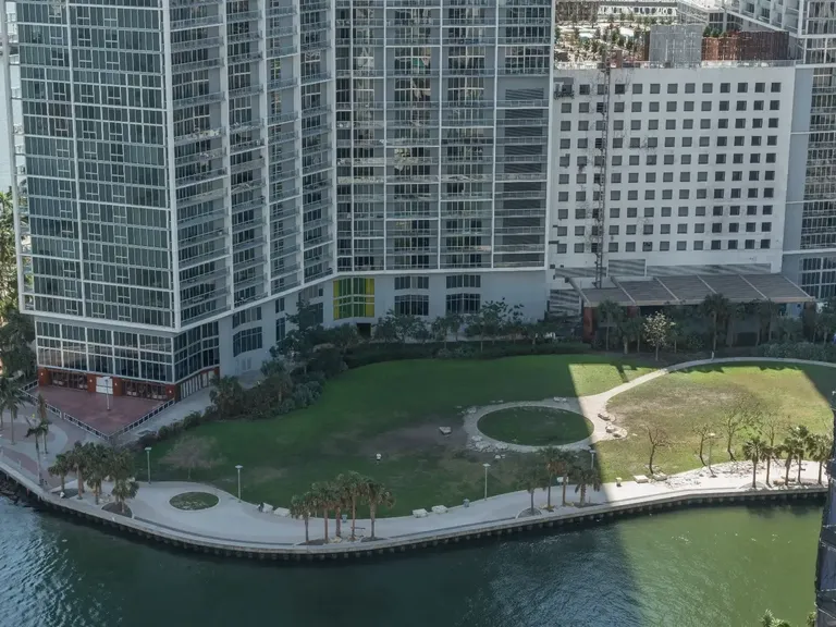 Muze at Met apartments in Miami, FL