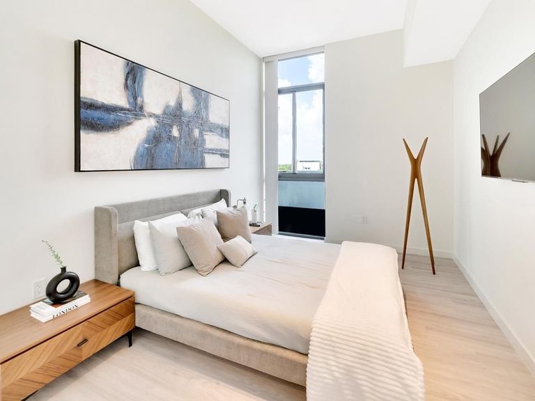 Nine Hollywood apartments in Hollywood, FL – photo 7