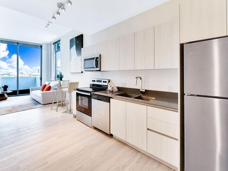 Nine Hollywood apartments in Hollywood, FL – photo 10