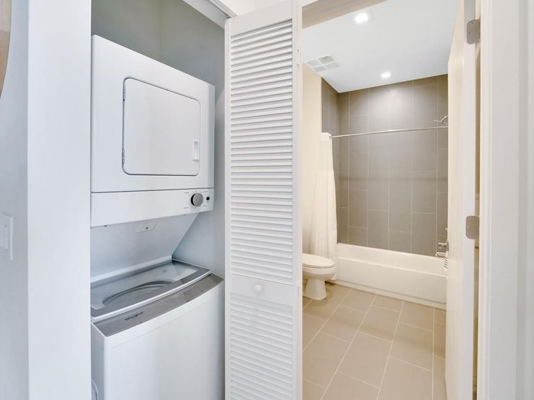Nine Hollywood apartments in Hollywood, FL – photo 12