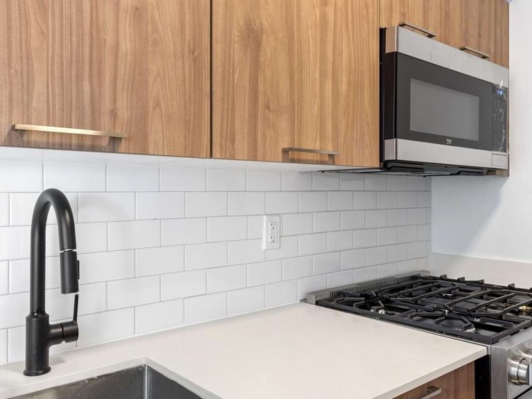 Normandy Cove apartments in Miami Beach, FL – photo 17