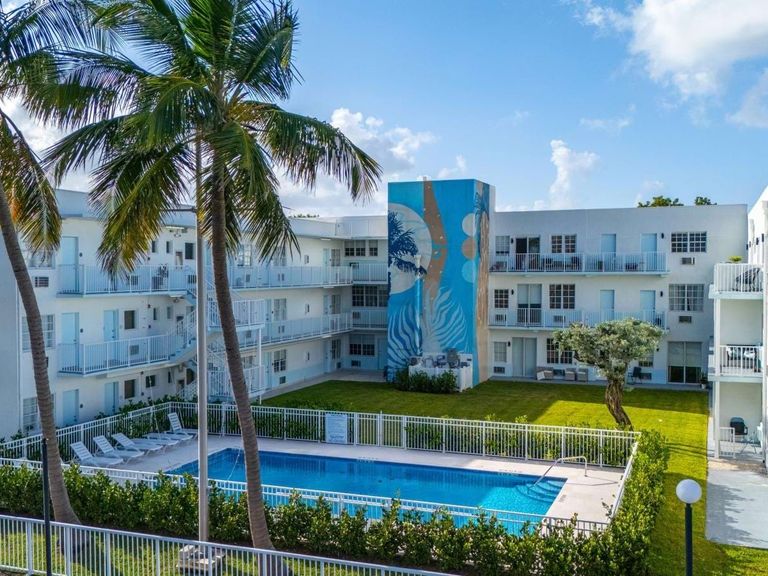 Normandy Cove apartments in Miami Beach, FL – photo 27