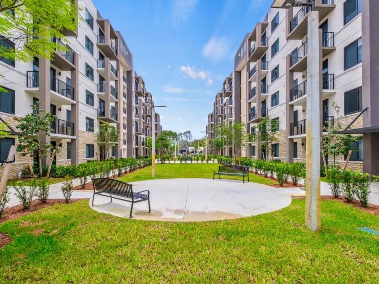 Oak Enclave apartments in Miami Gardens, FL – photo 54