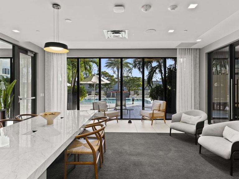 Oasis Pointe apartments in Dania Beach, FL – photo 21