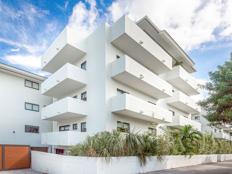 Orduna Court apartments in Coral Gables, FL – photo 33