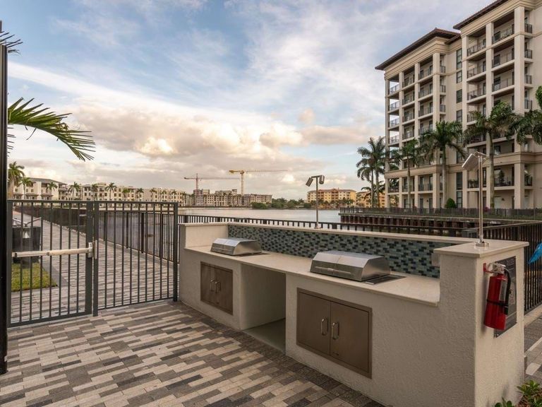 Overture Doral 55+ Active Adult Apartment Homes apartments in Doral, FL – photo 10