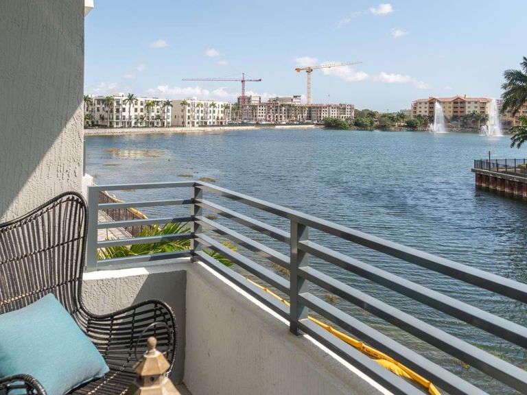 Overture Doral 55+ Active Adult Apartment Homes apartments in Doral, FL – photo 12