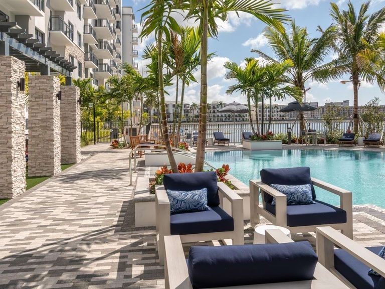 Overture Doral 55+ Active Adult Apartment Homes apartments in Doral, FL – photo 9