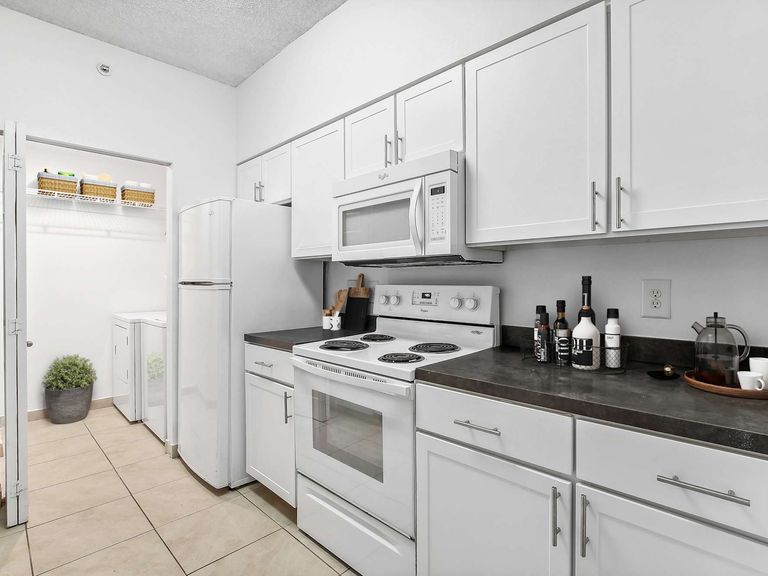 Palm Haven at Deer Creek apartments in Deerfield Beach, FL – photo 24