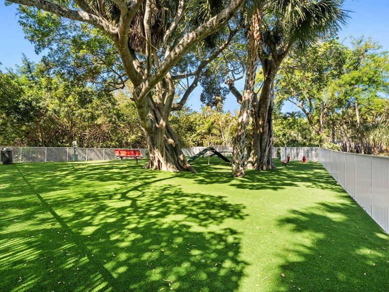 Palm Haven at Deer Creek apartments in Deerfield Beach, FL – photo 37