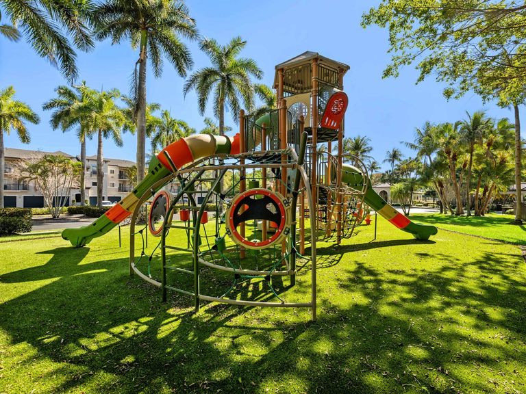 Palm Haven at Deer Creek apartments in Deerfield Beach, FL – photo 39