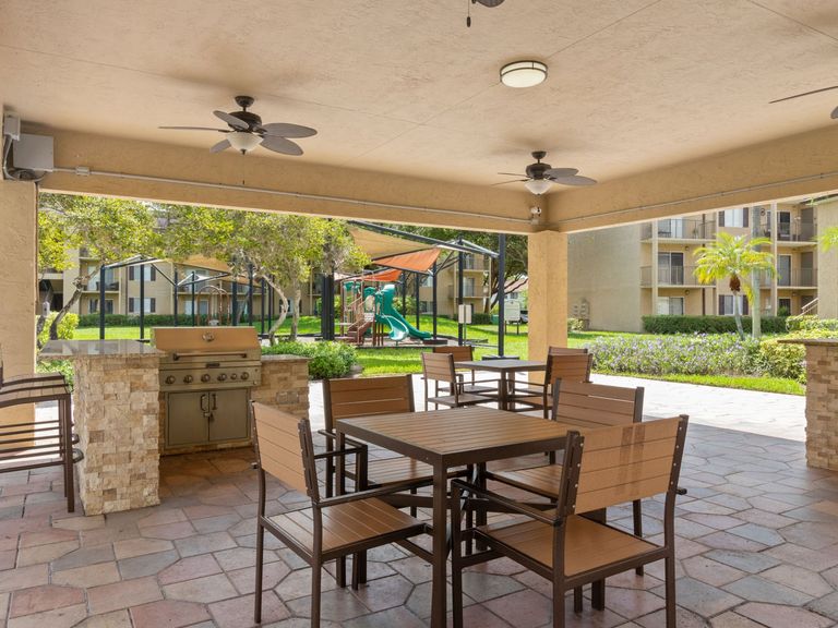 Palmetto Place apartments in Miami, FL – photo 9