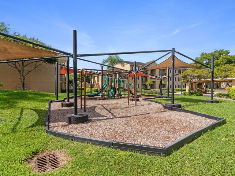 Palmetto Place apartments in Miami, FL – photo 12
