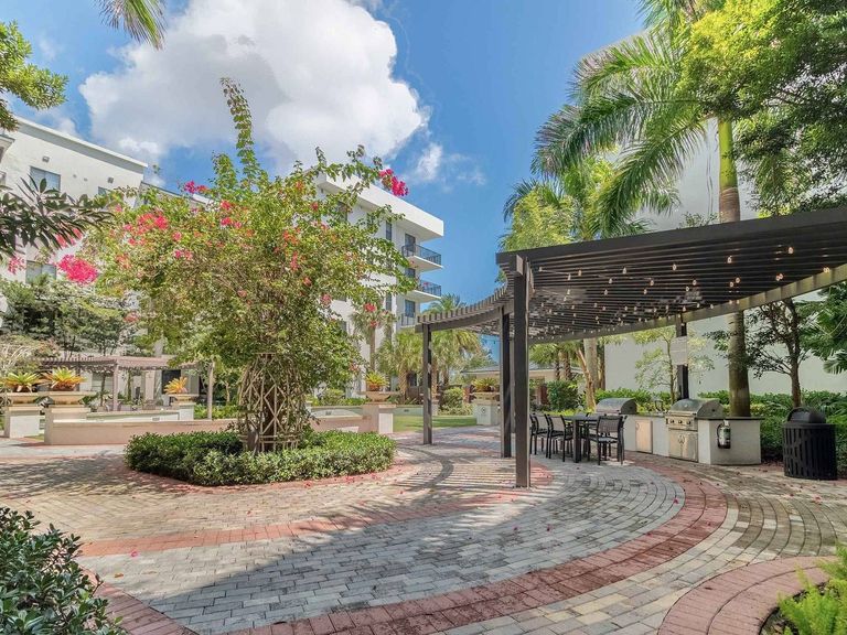 Palmetto Station apartments in Palmetto Bay, FL – photo 7