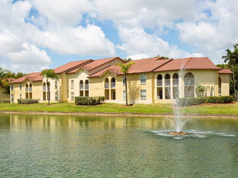 Pepper Cove Apartments apartments in Miami, FL – photo 11