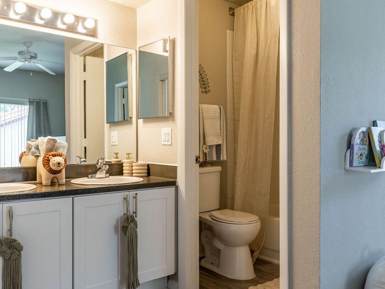 Pinebrook Pointe apartments in Margate, FL – photo 24