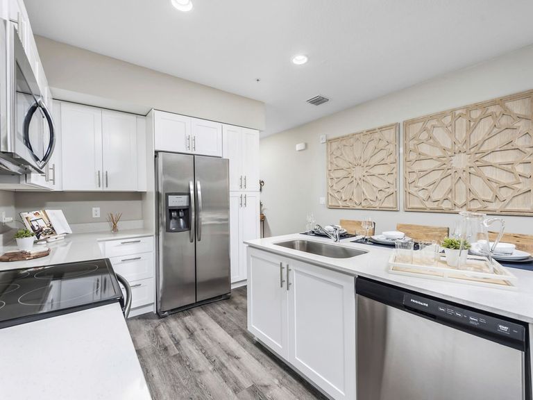 Pines Garden at City Center apartments in Pembroke Pines, FL – photo 13
