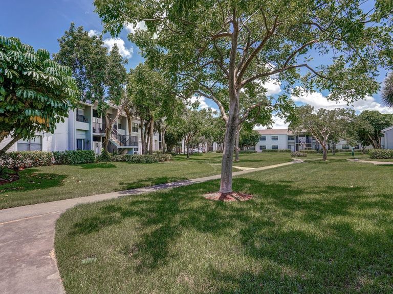 Plantation Colony apartments in Plantation, FL – photo 24