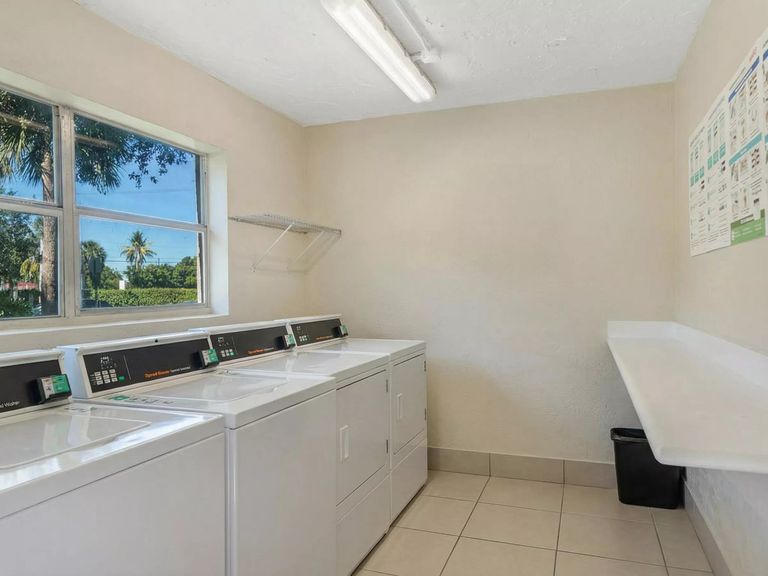 Plantation Gardens apartments in Plantation, FL – photo 36