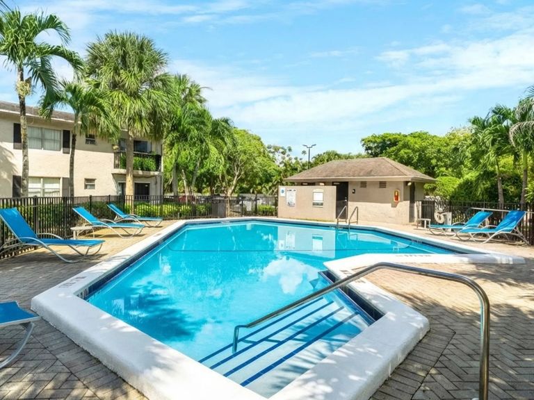 Plantation Gardens apartments in Plantation, FL – photo 37