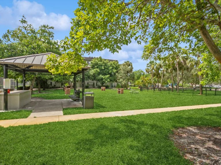 Plantation Gardens apartments in Plantation, FL – photo 48