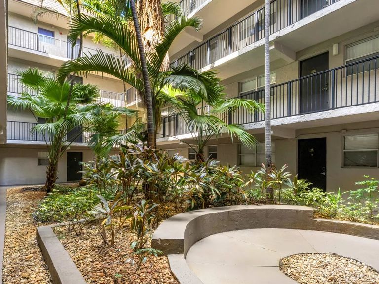 Plantation Gardens apartments in Plantation, FL – photo 53