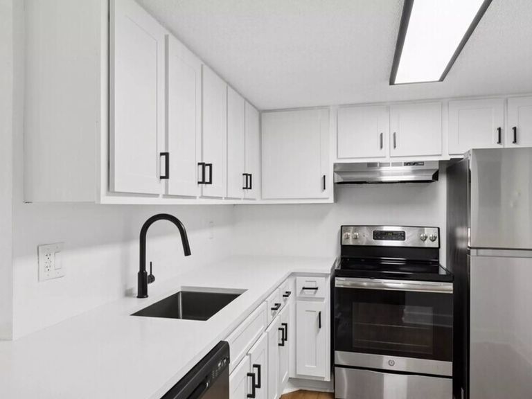 Plantation Gardens apartments in Plantation, FL – photo 8
