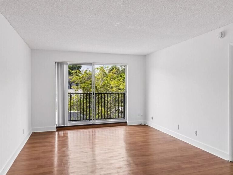 Plantation Gardens apartments in Plantation, FL – photo 9