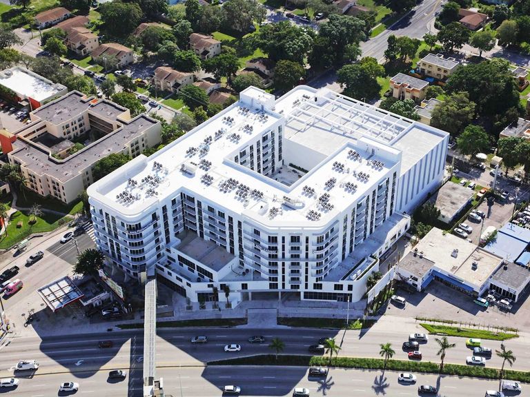 Platform 3750 Apartment Homes apartments in Coconut Grove, FL – photo 25