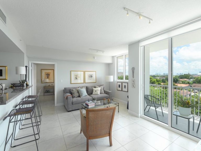 Ponce Entrance apartments in Miami, FL – photo 7