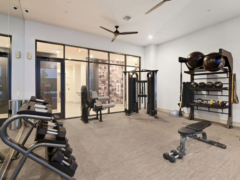 Quail Roost Station apartments in Miami, FL – photo 11