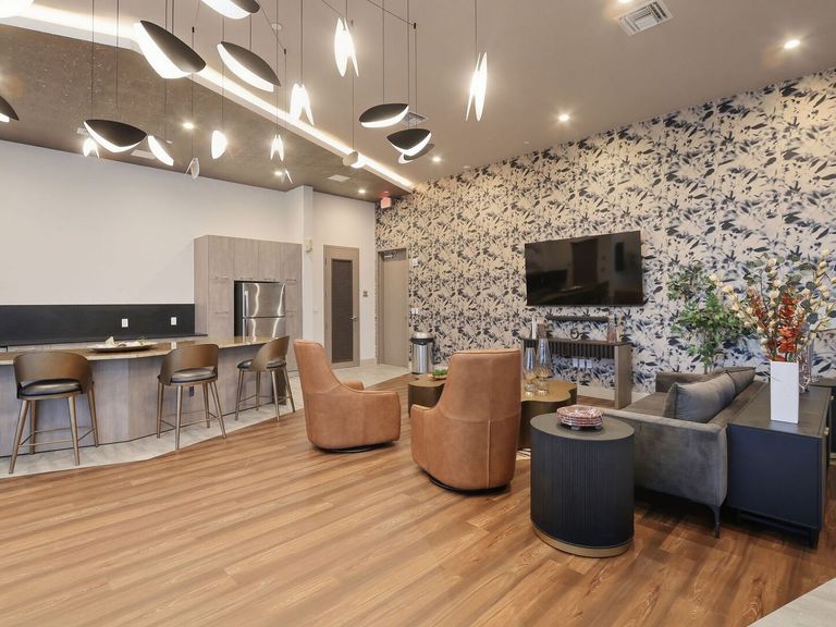 Quail Roost Station apartments in Miami, FL – photo 12