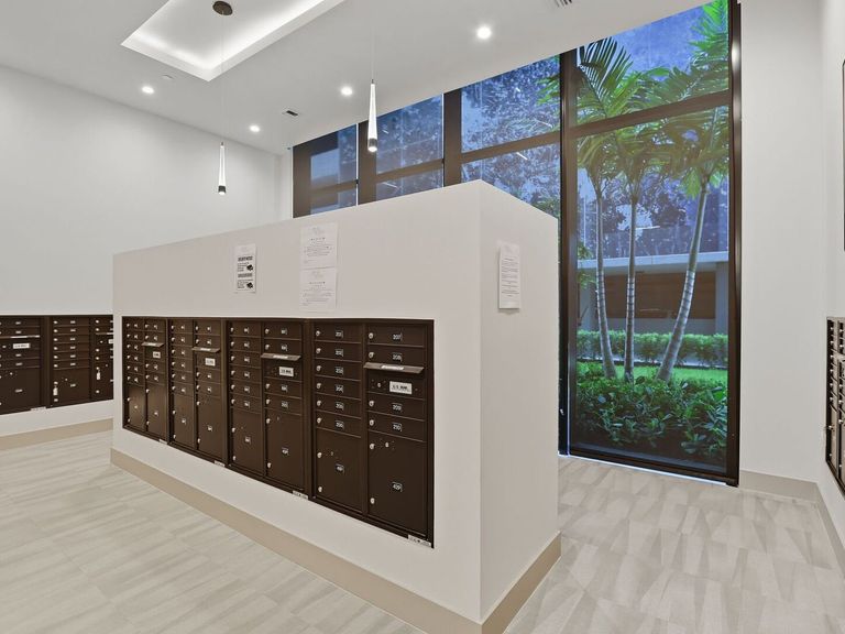 Quail Roost Station apartments in Miami, FL – photo 20