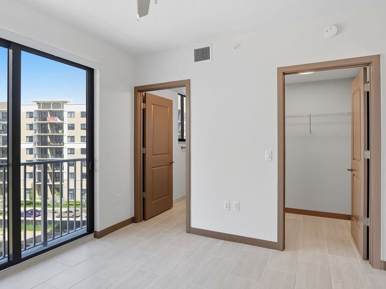 Quail Roost Station apartments in Miami, FL – photo 36