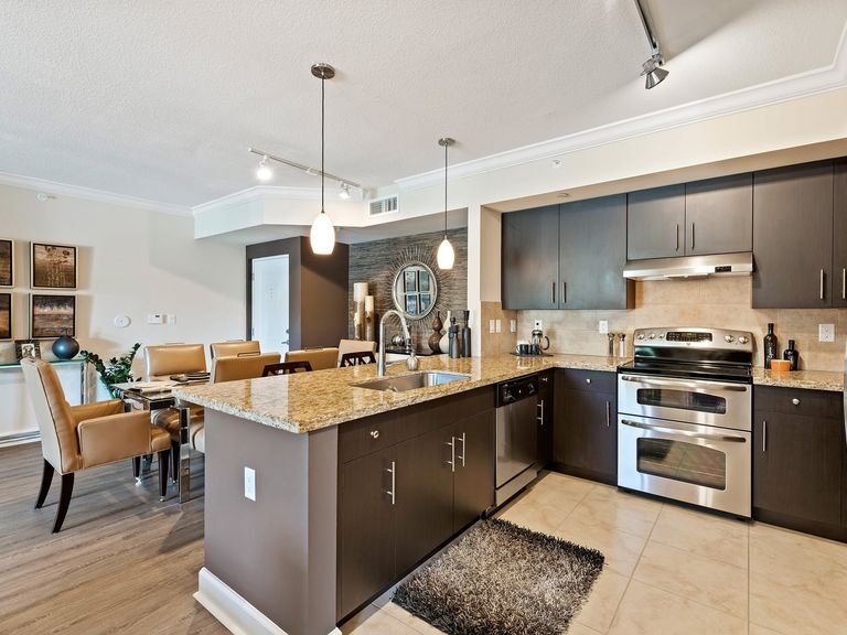 Residences at Lakehouse apartments in Miami Lakes, FL – photo 10