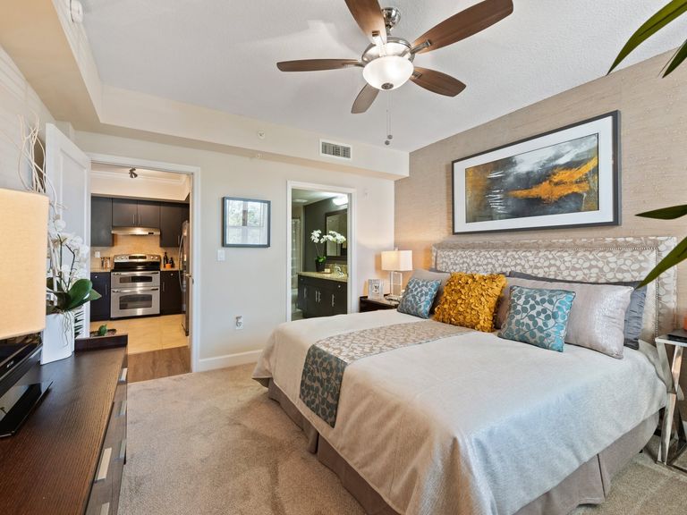 Residences at Lakehouse apartments in Miami Lakes, FL – photo 12