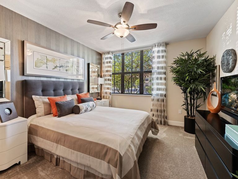 Residences at Lakehouse apartments in Miami Lakes, FL – photo 16