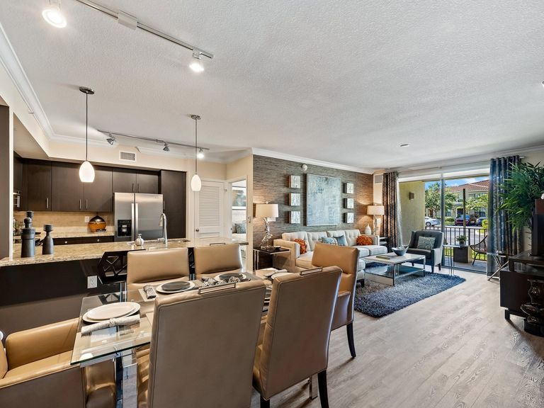 Residences at Lakehouse apartments in Miami Lakes, FL – photo 20