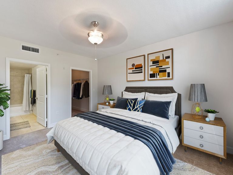 Residences at Lakehouse apartments in Miami Lakes, FL – photo 21