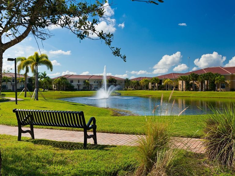 Residences at Lakehouse apartments in Miami Lakes, FL – photo 29