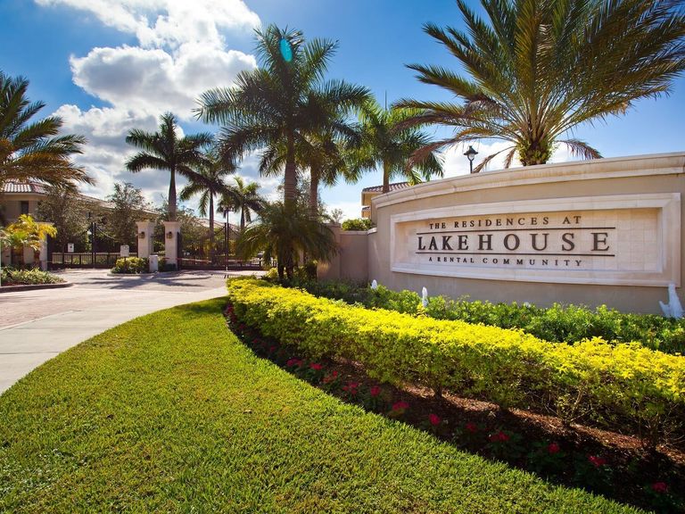 Residences at Lakehouse apartments in Miami Lakes, FL – photo 30