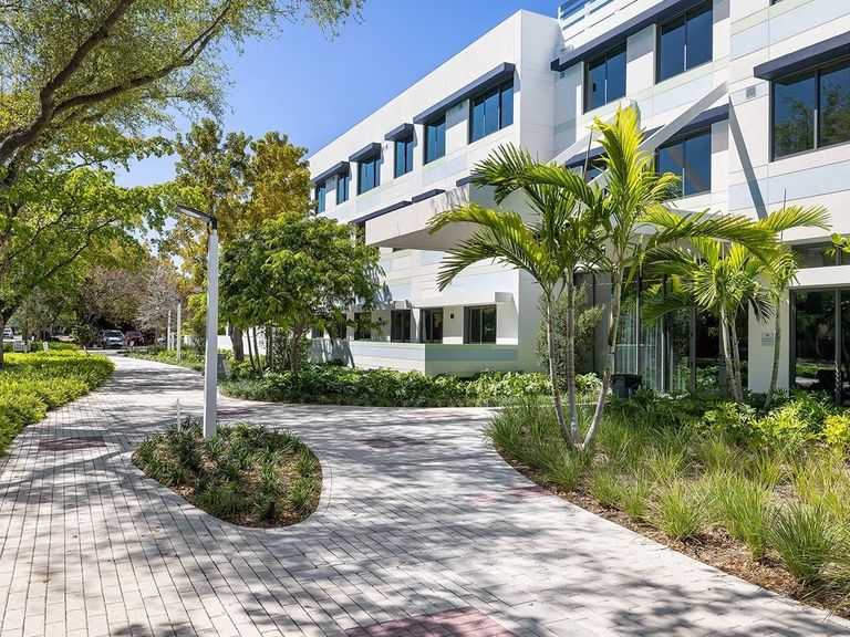 Residences at Nomi 55+ Active Adult Apartment Homes apartments in North Miami, FL – photo 9