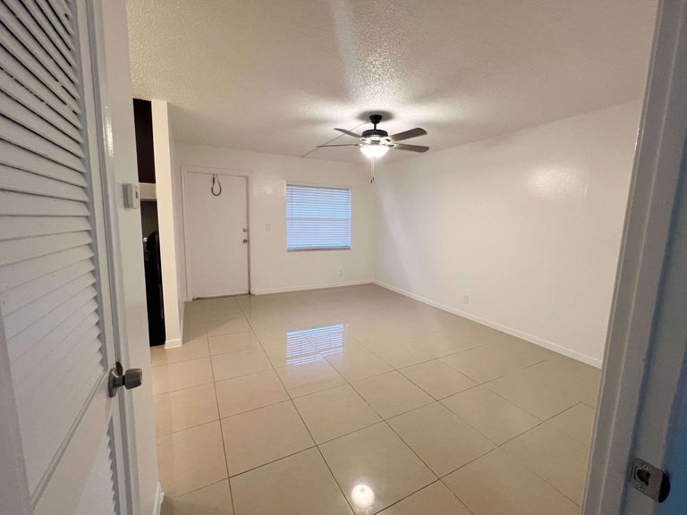 Riverside Manor apartments in Fort Lauderdale, FL – photo 11