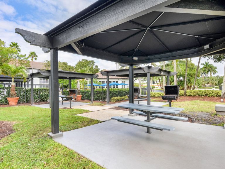Sabal Pointe apartments in Coral Springs, FL – photo 10
