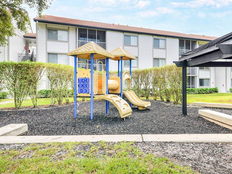 Sabal Pointe apartments in Coral Springs, FL – photo 14