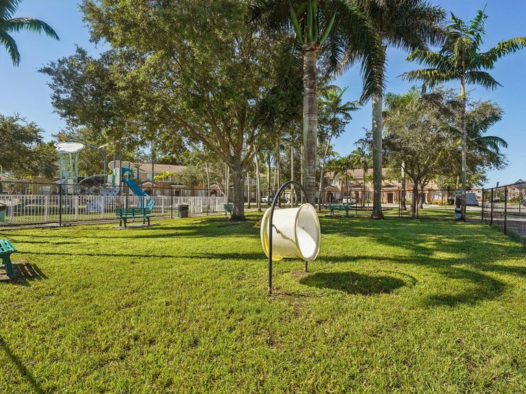 Seascape Pointe Townhomes apartments in Homestead, FL – photo 10