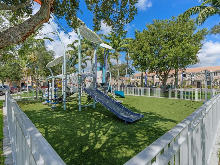 Seascape Pointe Townhomes apartments in Homestead, FL – photo 9