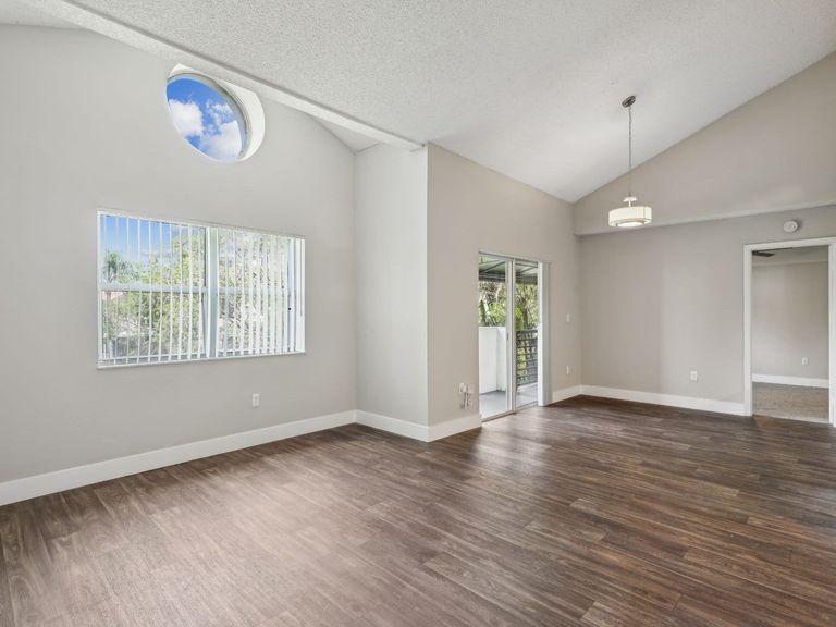 Sheridan Ocean Club Apartments apartments in Dania Beach, FL – photo 19
